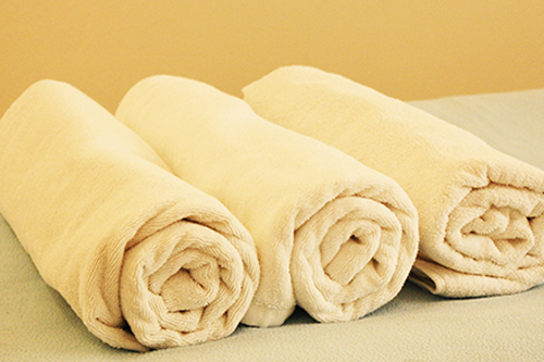 Ayuveda oil massage